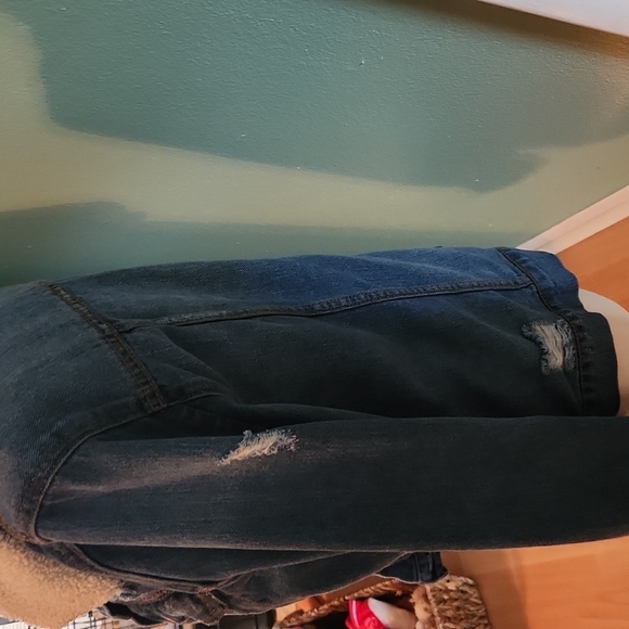 Jessica Simpson Jean jacket w/removable color. - Picture 7 of 7